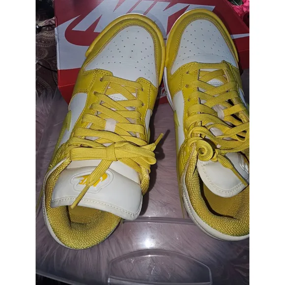 Women's Nike Dunk Low Sneakers Yellow/White