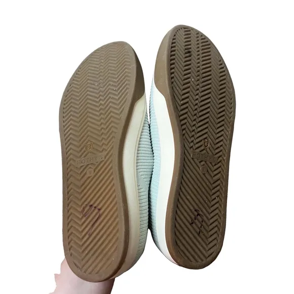 Women’s Rothy's Sneakers Sea Green Size 9