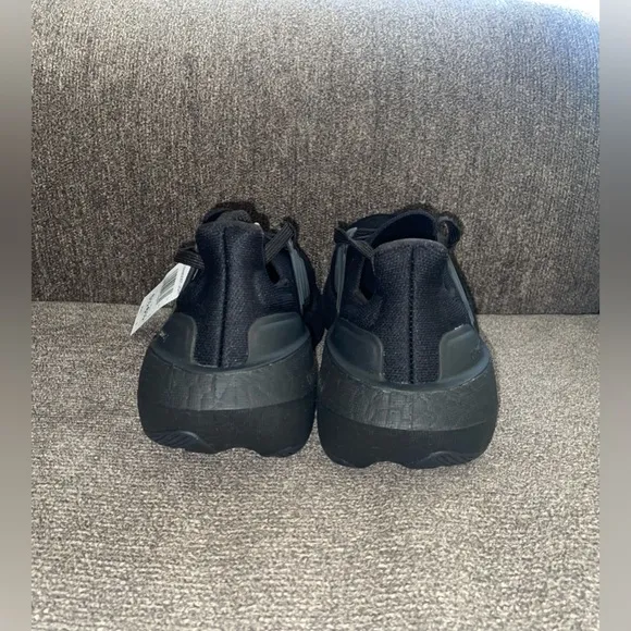 Women’s Size 6.5 Or Men’s Size 5.5 Adidas Ultraboost Light Core Black Shoes