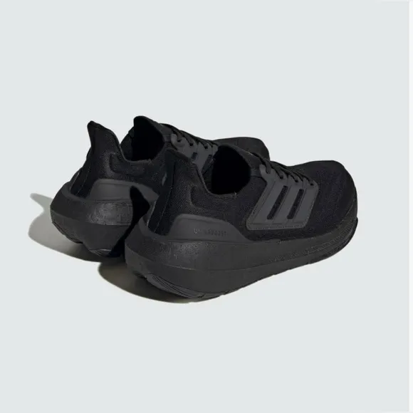 Women’s Size 6.5 Or Men’s Size 5.5 Adidas Ultraboost Light Core Black Shoes