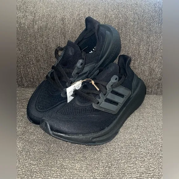 Women’s Size 6.5 Or Men’s Size 5.5 Adidas Ultraboost Light Core Black Shoes