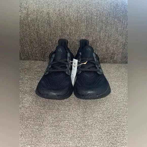 Women’s Size 6.5 Or Men’s Size 5.5 Adidas Ultraboost Light Core Black Shoes