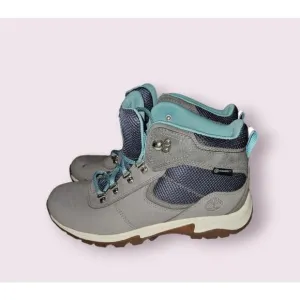 Women's size 8 Timberland Mt. Maddsen Mid Waterproof Hiking Boots -