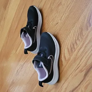 Worn once! Size 13 Nike's