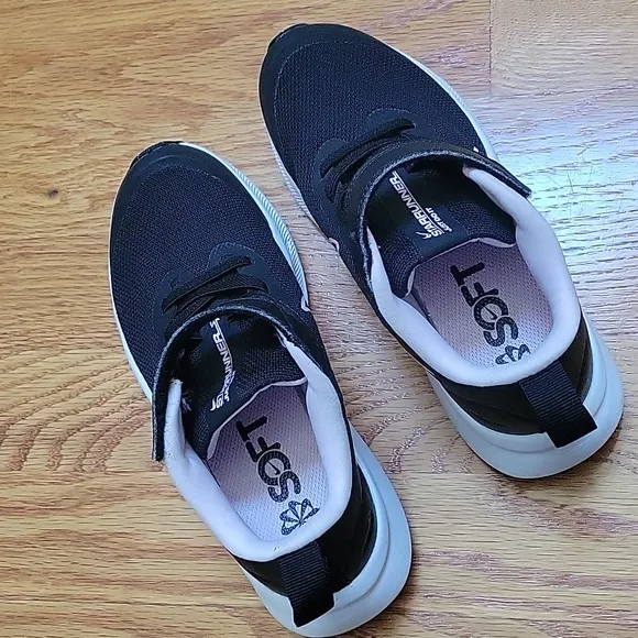Worn once! Size 13 Nike's