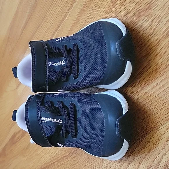 Worn once! Size 13 Nike's