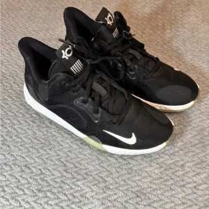 Youth Nike Kevin Durant Trey 5 VII Black Athletic Basketball Shoes Size 5