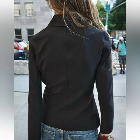 Zara NWT black fitted structured button down shirt style blazer jacket, collared